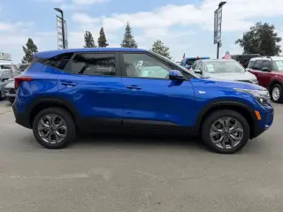 Kia Seltos 2024 AWD LX 4dr SUV