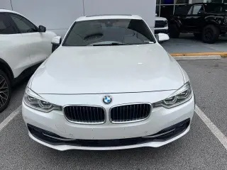 BMW 3 Series 2016 330e 4dr Sedan