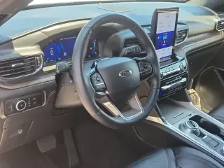 Ford Explorer 2023 AWD Platinum 4dr SUV