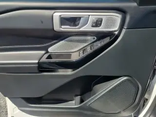 Ford Explorer 2023 AWD Platinum 4dr SUV
