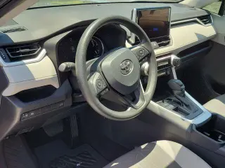Toyota RAV4 2025 XLE 4dr SUV