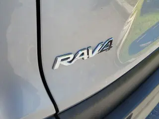 Toyota RAV4 2025 XLE 4dr SUV