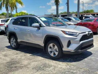 Toyota RAV4 2025 XLE 4dr SUV