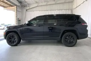 Jeep Grand Cherokee L 2024 4x2 Laredo 4dr SUV