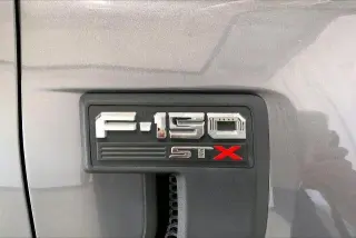 Ford F-150 2022 4x2 XL 4dr SuperCrew 5.5 ft. SB