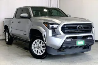 Toyota Tacoma 2025 4x4 SR5 4dr Double Cab 5.0 ft SB