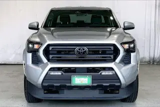 Toyota Tacoma 2025 4x4 SR5 4dr Double Cab 5.0 ft SB