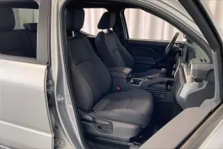 Toyota Tacoma 2025 4x4 SR5 4dr Double Cab 5.0 ft SB
