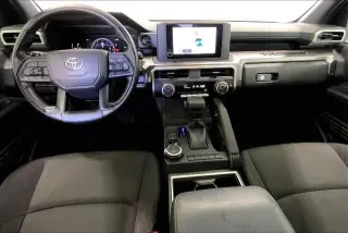 Toyota Tacoma 2025 4x4 SR5 4dr Double Cab 5.0 ft SB