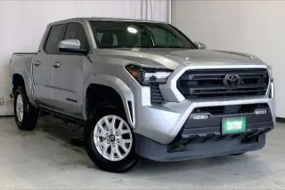Toyota Tacoma 2025 4x4 SR5 4dr Double Cab 5.0 ft SB