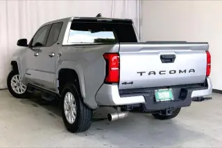 Toyota Tacoma 2025 4x4 SR5 4dr Double Cab 5.0 ft SB