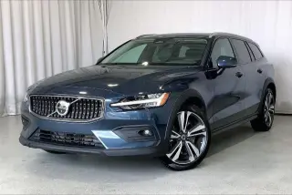 Volvo V60 Cross Country 2025 AWD B5 Plus 4dr Wagon