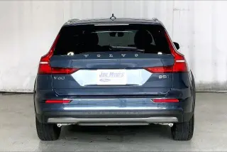 Volvo V60 Cross Country 2025 AWD B5 Plus 4dr Wagon