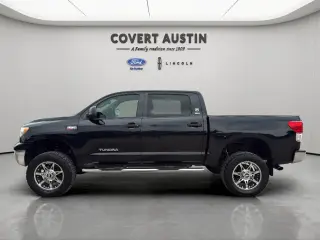Toyota Tundra 2013 4x4 Grade 4dr CrewMax Cab Pickup SB (5.7L V8 FFV)