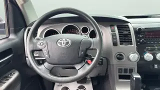 Toyota Tundra 2013 4x4 Grade 4dr CrewMax Cab Pickup SB (5.7L V8 FFV)