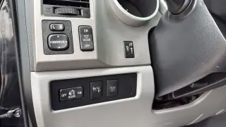 Toyota Tundra 2013 4x4 Grade 4dr CrewMax Cab Pickup SB (5.7L V8 FFV)