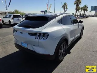 Ford Mustang Mach-E 2023 Select 4dr SUV