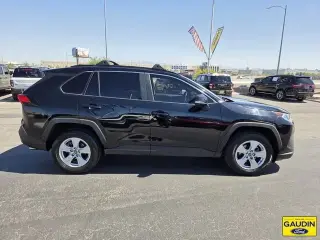 Toyota RAV4 2019 XLE 4dr SUV