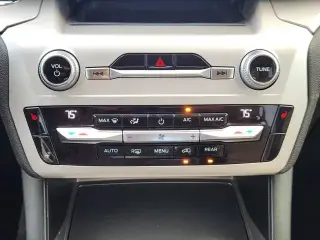 Ford Explorer 2021 XLT 4dr SUV