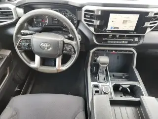 Toyota Tundra 2022 4x4 SR5 4dr CrewMax Cab Pickup SB