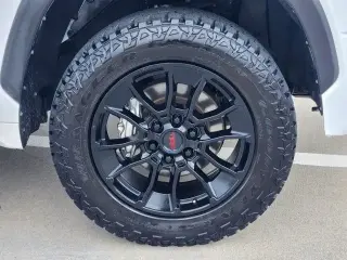 Toyota Tundra 2022 4x4 SR5 4dr CrewMax Cab Pickup SB
