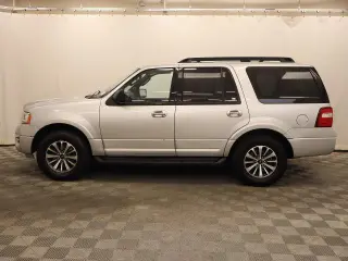 Ford Expedition 2017 4x4 XLT 4dr SUV
