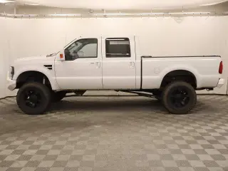 Ford F-250 Super Duty 2008 XL 4dr Crew Cab 4WD SB