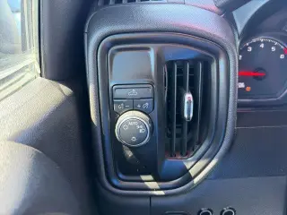 Chevrolet Silverado 1500 2020 4x2 Custom 4dr Crew Cab 5.8 ft. SB