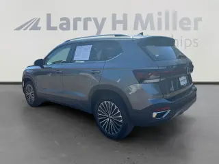 Volkswagen Taos 2025 SE 4dr SUV