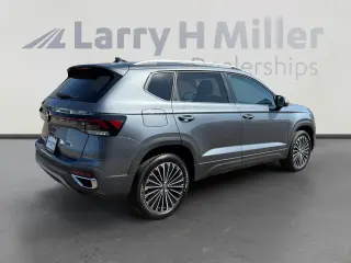 Volkswagen Taos 2025 SE 4dr SUV