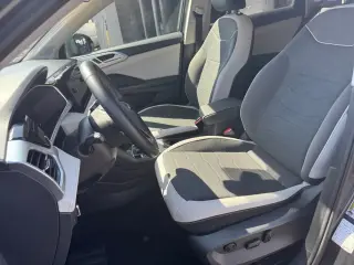 Volkswagen Taos 2025 SE 4dr SUV