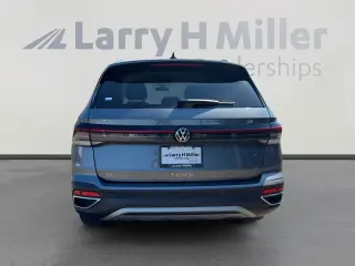 Volkswagen Taos 2025 SE 4dr SUV