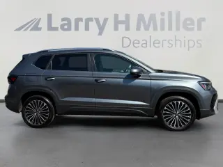 Volkswagen Taos 2025 SE 4dr SUV