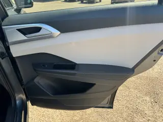 Volkswagen Taos 2025 SE 4dr SUV