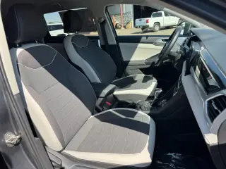 Volkswagen Taos 2025 SE 4dr SUV