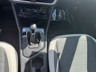 Volkswagen Taos 2025 SE 4dr SUV