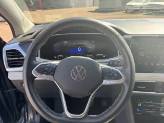 Volkswagen Taos 2025 SE 4dr SUV
