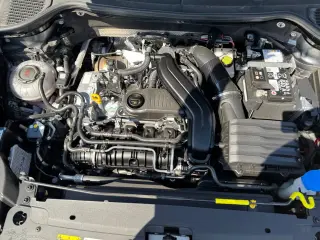 Volkswagen Taos 2025 SE 4dr SUV