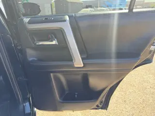 Toyota 4Runner 2018 4x4 SR5 4dr SUV