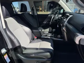 Toyota 4Runner 2018 4x4 SR5 4dr SUV