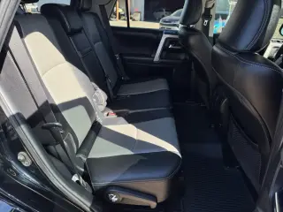 Toyota 4Runner 2018 4x4 SR5 4dr SUV
