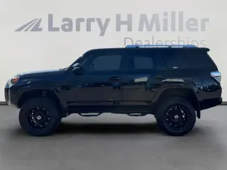 Toyota 4Runner 2018 4x4 SR5 4dr SUV