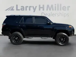 Toyota 4Runner 2018 4x4 SR5 4dr SUV