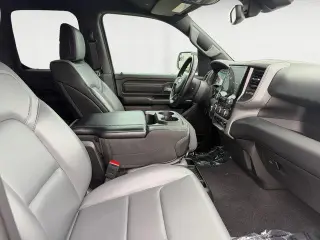 Ram 1500 2025 4x2 Tradesman 4dr Quad Cab 6.4 ft. SB Pickup