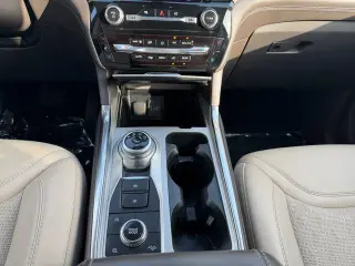 Ford Explorer 2022 AWD Platinum 4dr SUV