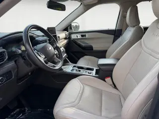 Ford Explorer 2022 AWD Platinum 4dr SUV