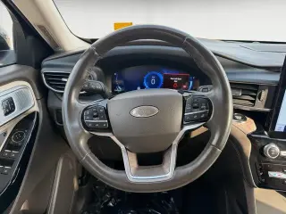 Ford Explorer 2022 AWD Platinum 4dr SUV