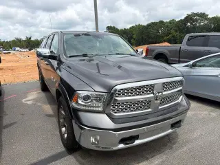 Ram 1500 2017 4x4 Laramie 4dr Crew Cab 5.5 ft. SB Pickup