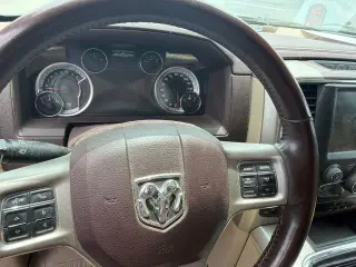 Ram 1500 2017 4x4 Laramie 4dr Crew Cab 5.5 ft. SB Pickup