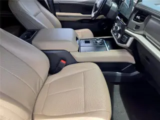 Ford Expedition 2023 4x2 XLT 4dr SUV